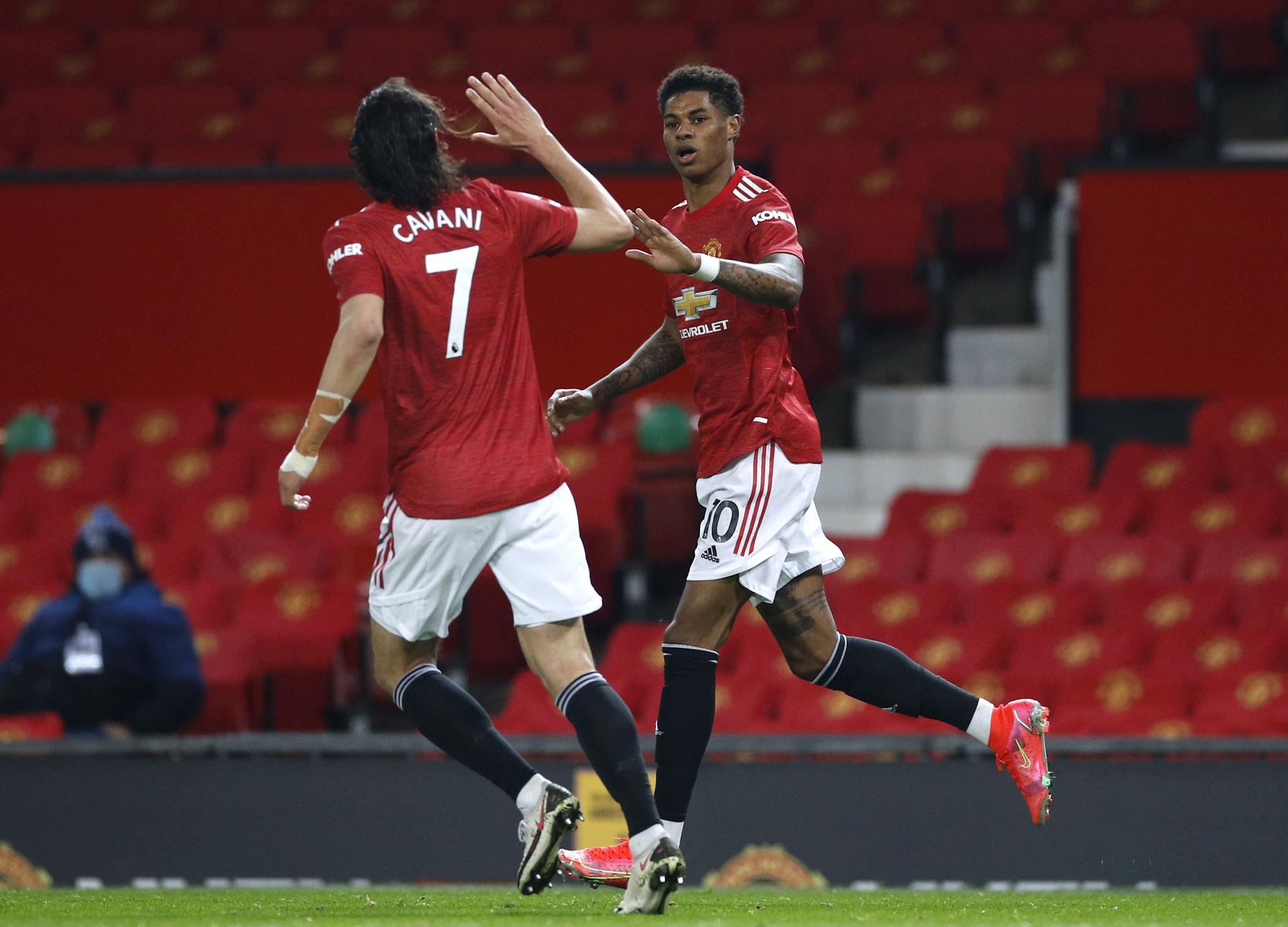 己的足球传 己的足球传